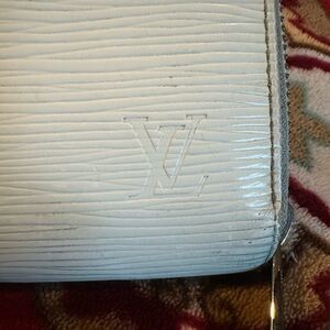 Louis Vuitton White Wallet